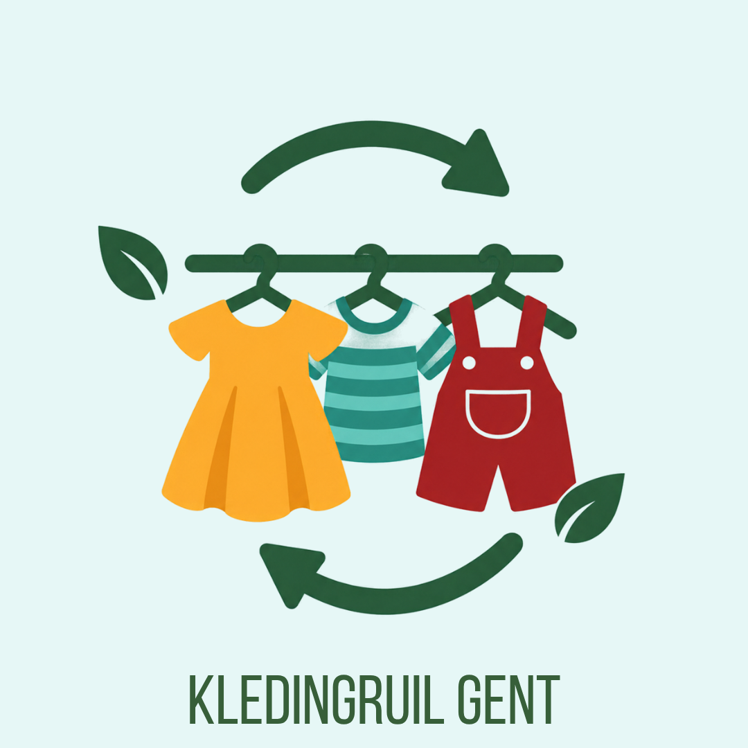 Ruil kinderkleding die te klein is geworden voor iets dat weer past, in onze Kledingruilkamer of bij de Kledingruilkoets.